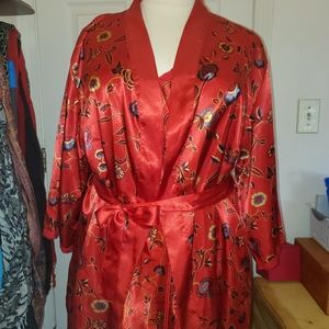 Delta Burke nightgown with robe